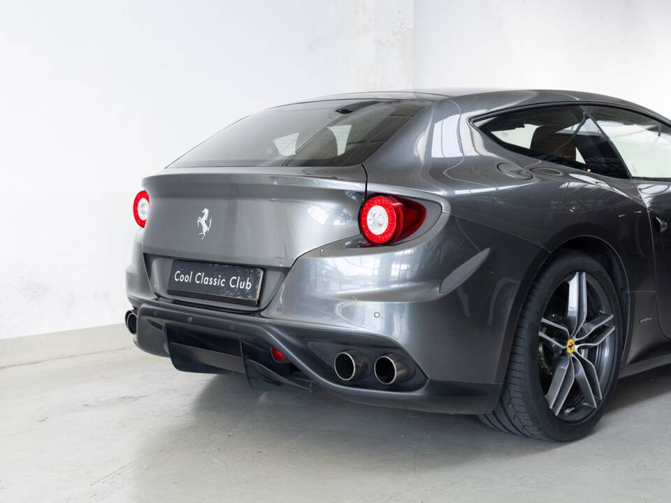 Image 8/47 of Ferrari FF (2015)