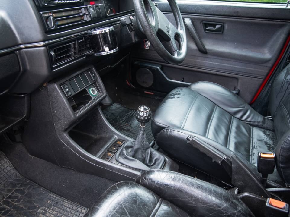 Image 9/50 de Volkswagen Golf III GTI 2.0 (1992)