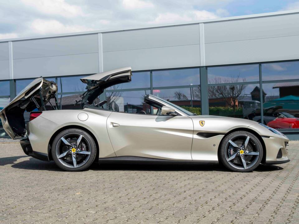 Image 1/44 of Ferrari Portofino M (2022)