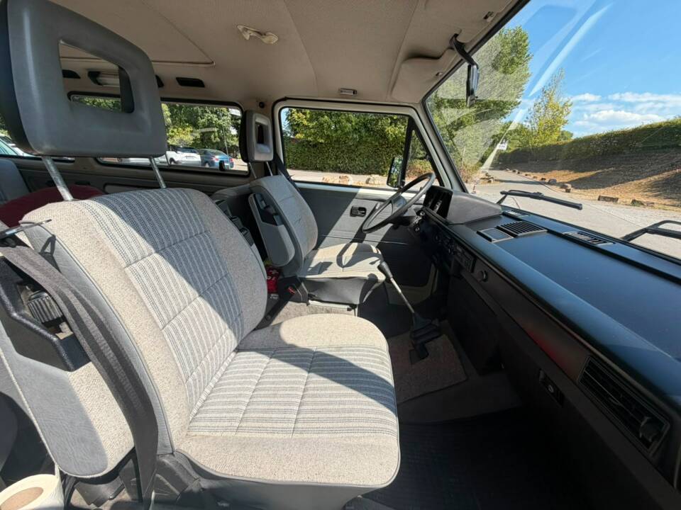 Bild 13/17 von Volkswagen T3 Multivan 1.6 TD (1990)
