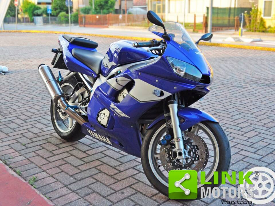 Immagine 6/10 di Yamaha DUMMY (1999)
