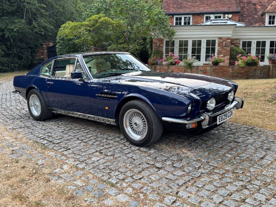 Bild 2/33 von Aston Martin V8 EFi (1986)