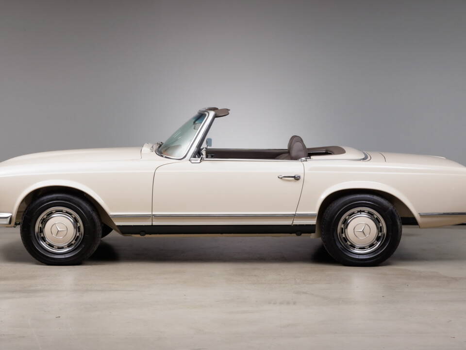 Image 3/37 of Mercedes-Benz 280 SL (1969)