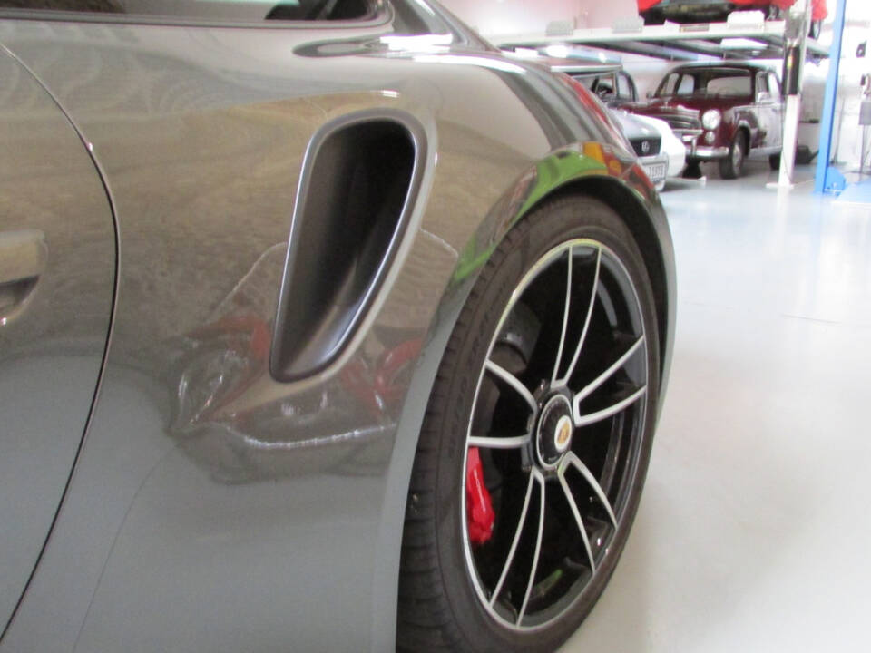 Image 18/20 of Porsche 911 Turbo (2022)