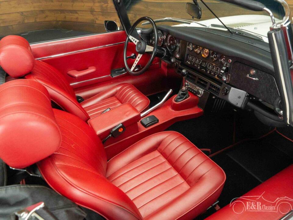 Afbeelding 11/19 van Jaguar E-Type V12 (1974)
