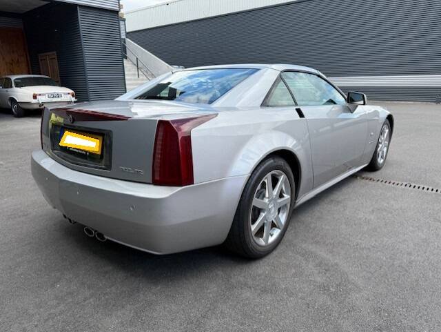 Imagen 10/30 de Cadillac XLR (2010)