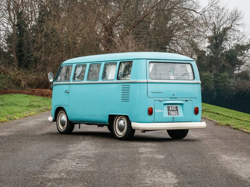 Image 8/40 of Volkswagen T2c Combi (1966)