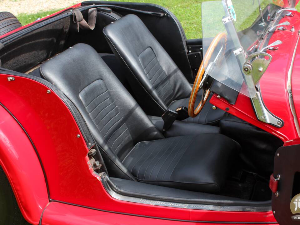Bild 20/26 von Morgan Plus 8 (1976)