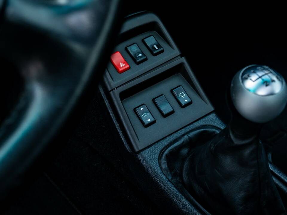 Image 24/31 of Porsche 911 Turbo (1995)