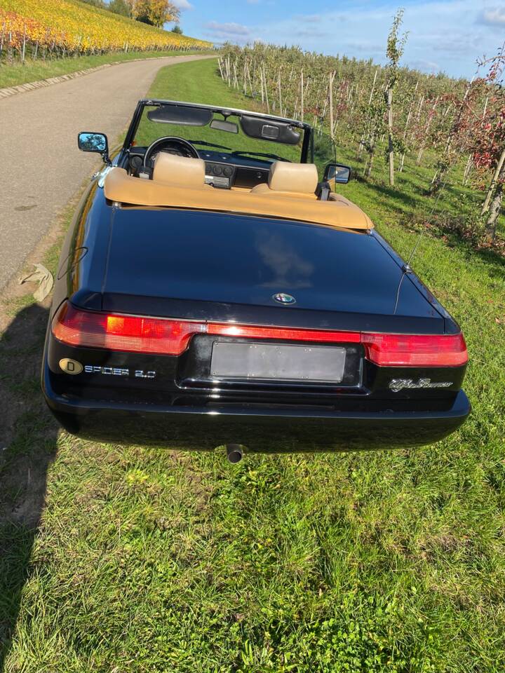 Afbeelding 16/22 van Alfa Romeo 2.0 Spider (1993)