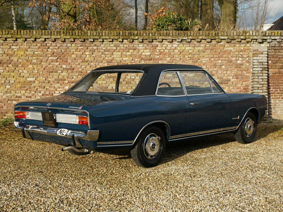 Imagen 2/50 de Opel Commodore 2,5 S (1970)
