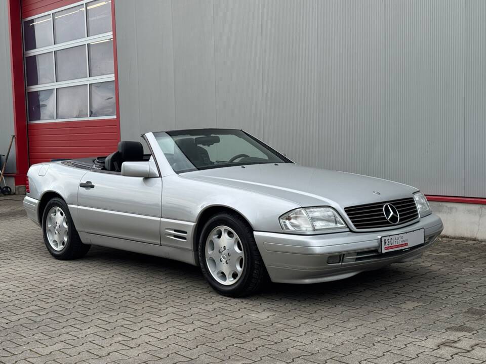 Bild 14/82 von Mercedes-Benz SL 320 (1995)