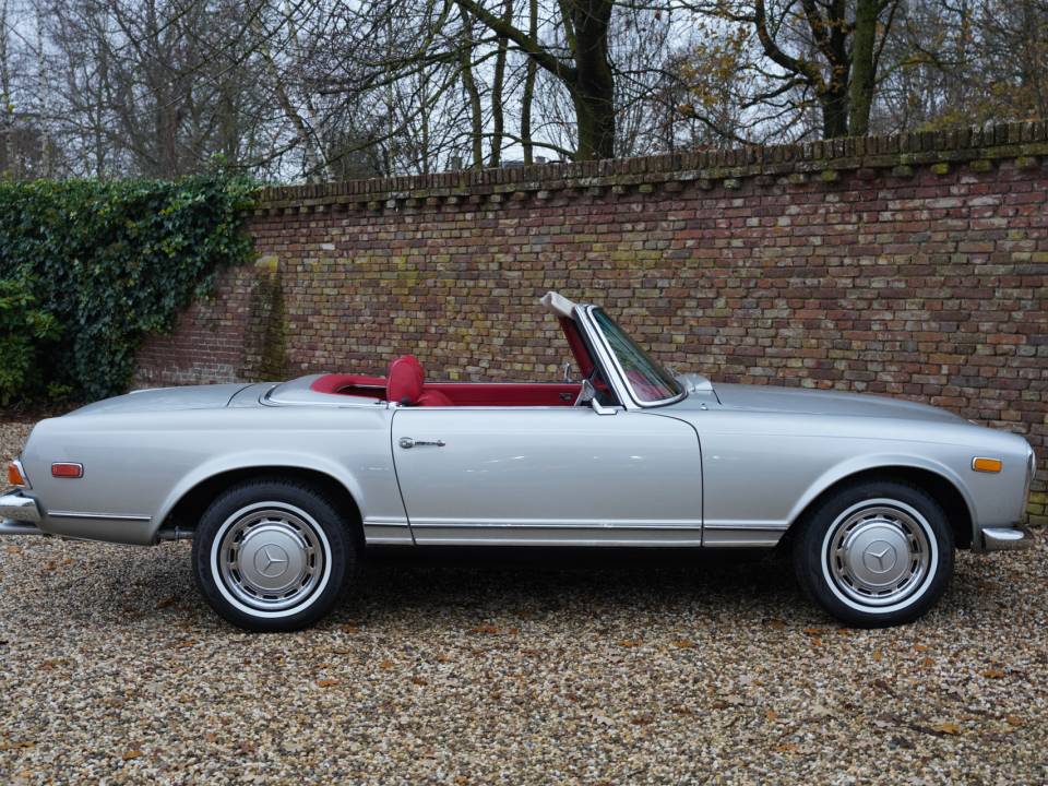 Bild 32/50 von Mercedes-Benz 280 SL (1969)