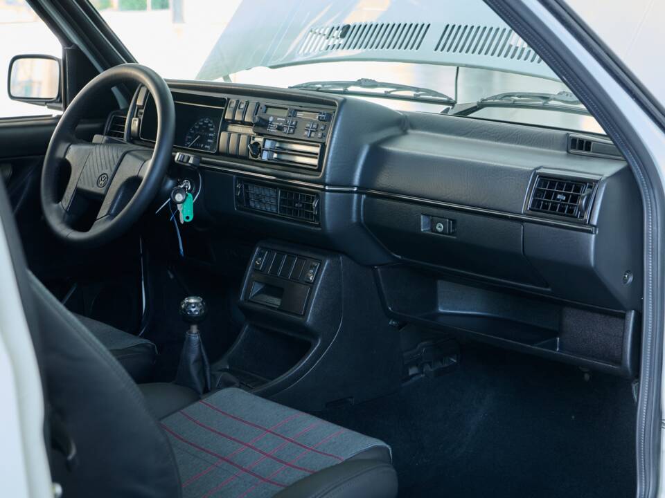 Bild 40/47 von Volkswagen Golf II Rallye 1.8 (1989)