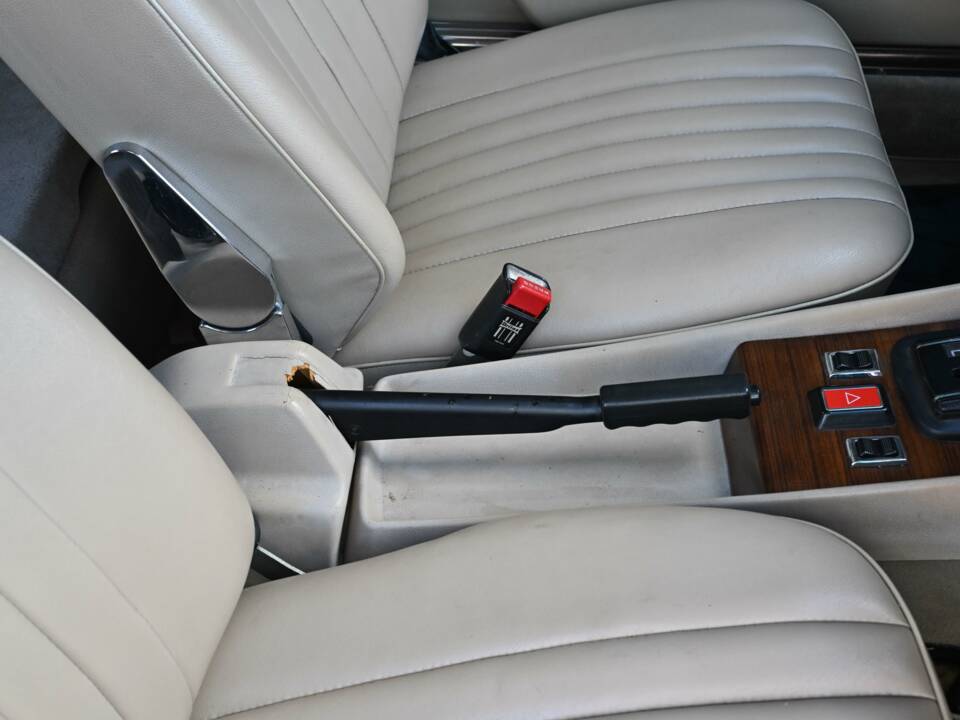 Image 23/50 of Mercedes-Benz 350 SL (1979)