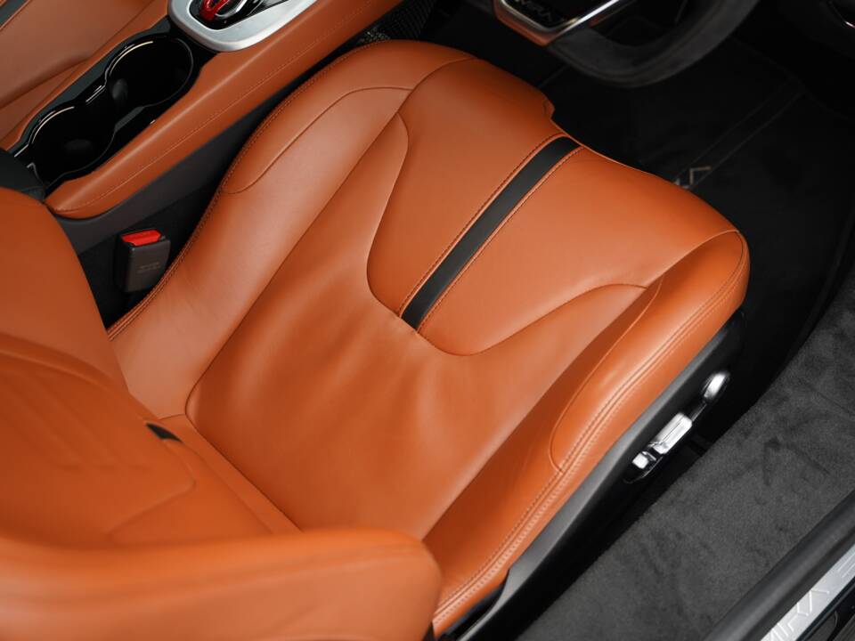 Image 19/50 de Lotus Emira &quot;First Edition&quot; (2023)