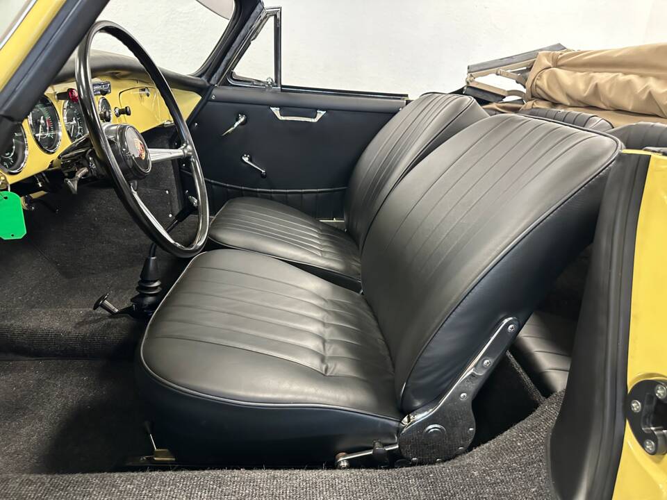 Image 67/101 of Porsche 356 B 1600 (1963)