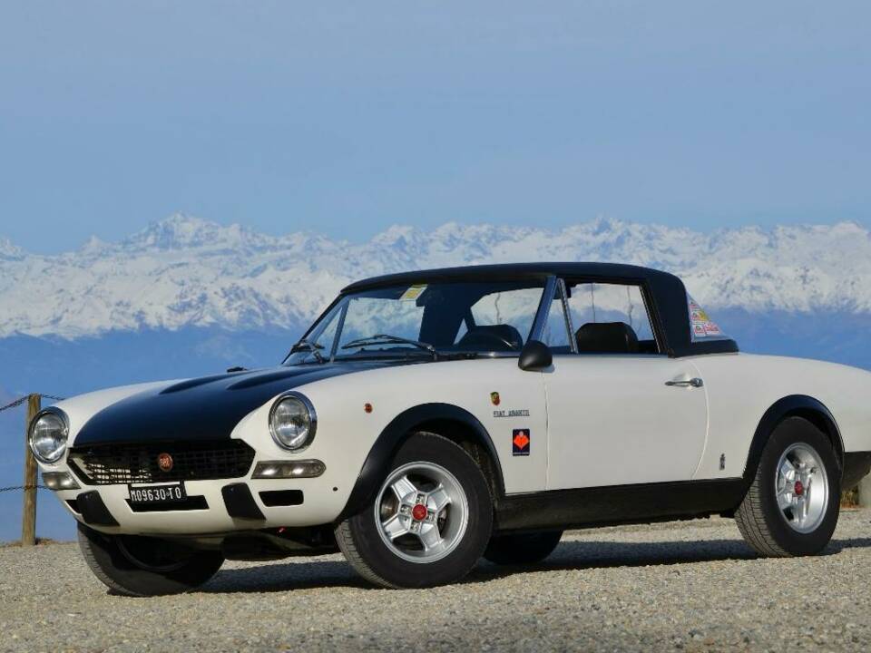 Afbeelding 6/45 van FIAT 124 Abarth Rally (1975)