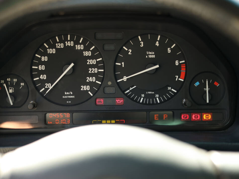 Bild 39/70 von BMW 735i (1991)