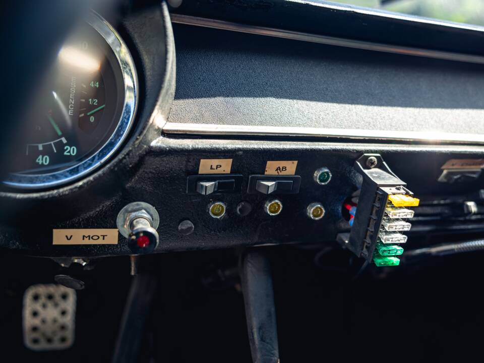 Image 14/16 de Alpine A 110 1300 VC V85 (1972)