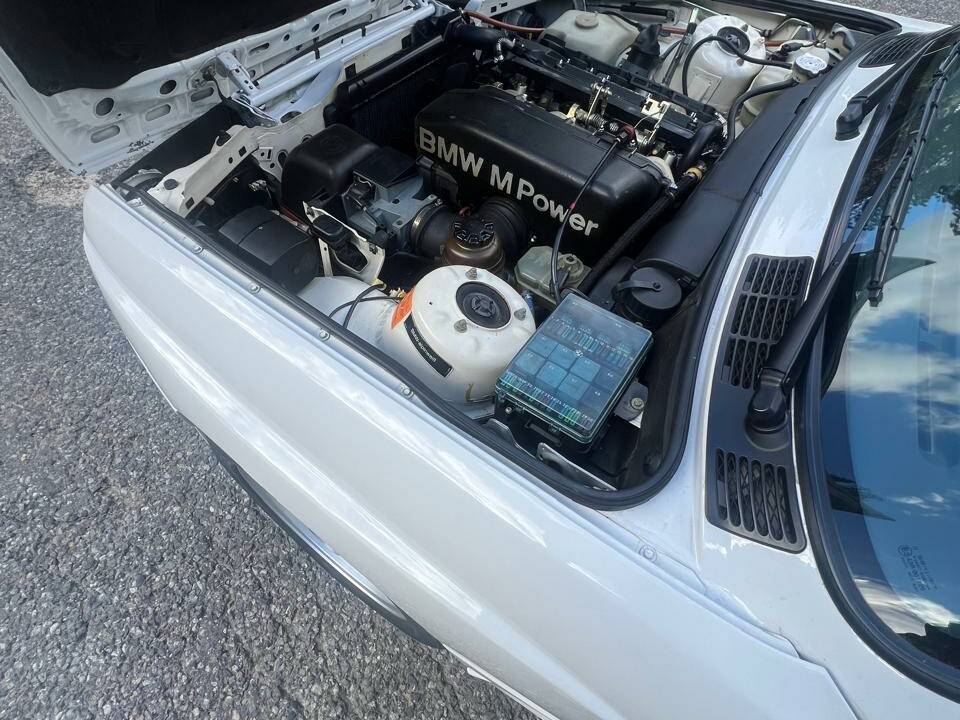 Bild 32/88 von BMW M3 (1988)