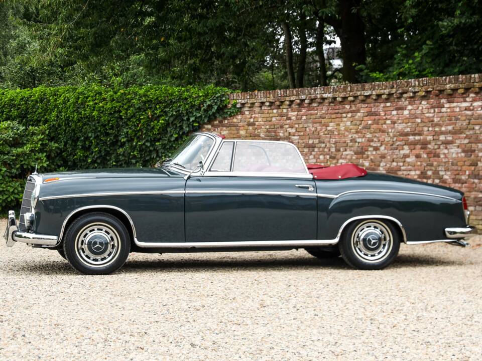 Bild 46/50 von Mercedes-Benz 220 SE Cabriolet (1960)