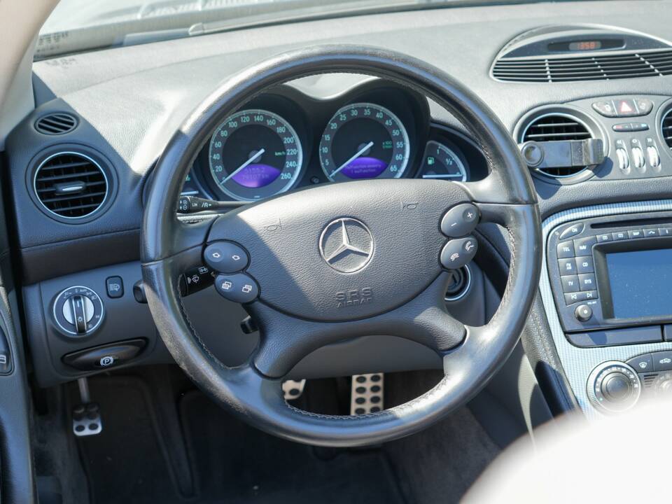 Image 13/50 of Mercedes-Benz SL 350 (2003)
