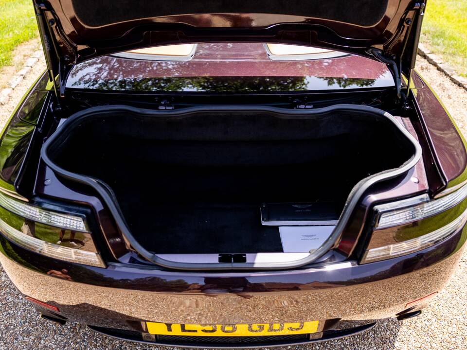 Image 38/45 de Aston Martin V8 Vantage (2008)