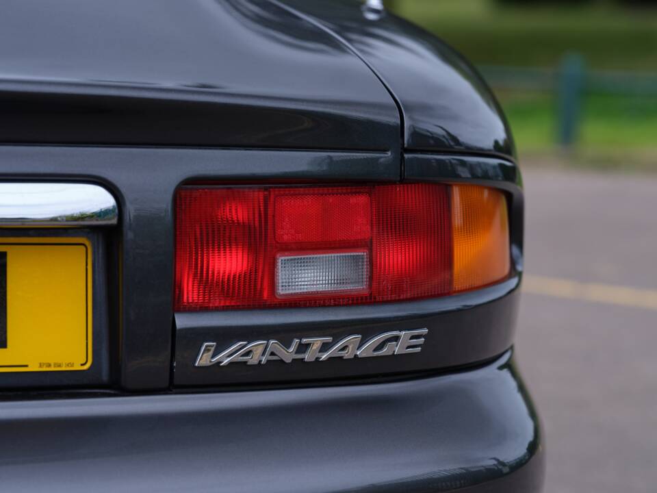 Bild 35/42 von Aston Martin DB 7 Vantage (2001)