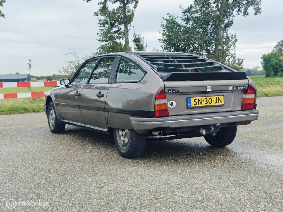 Image 4/45 de Citroën CX 2000 Pallas (1987)