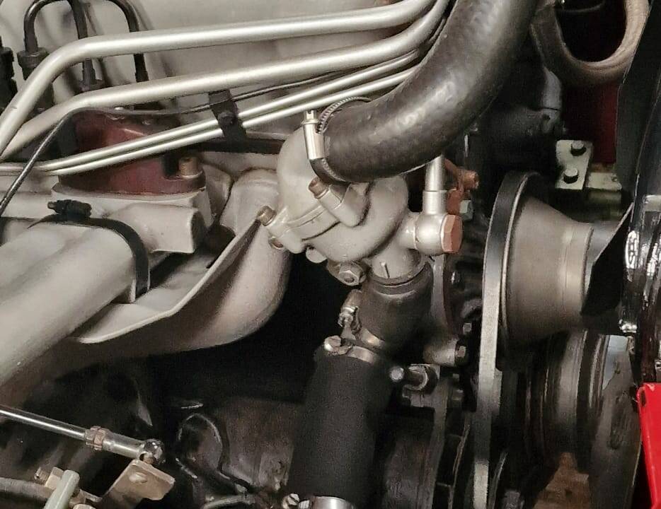 Image 22/44 of Mercedes-Benz 220 SE b (1962)