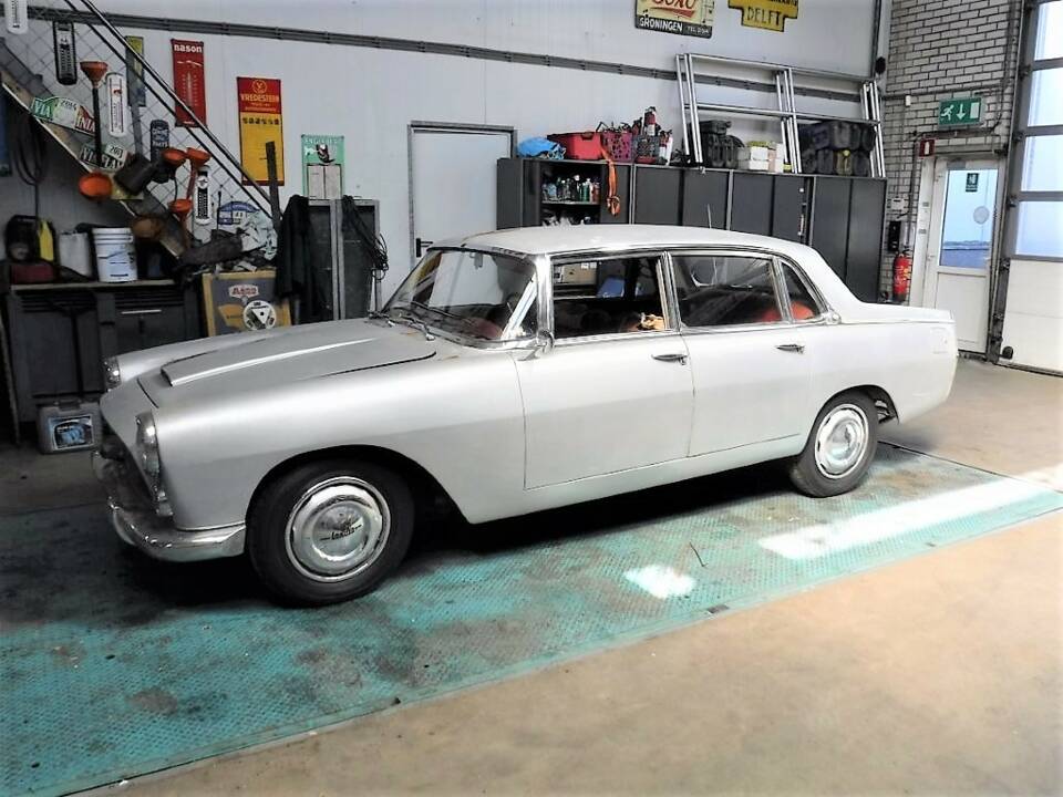 Image 1/50 of Lancia Flaminia Berlina (1962)