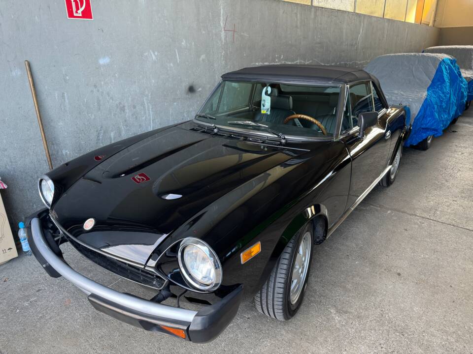 Bild 19/24 von FIAT Spider 2000 (1981)