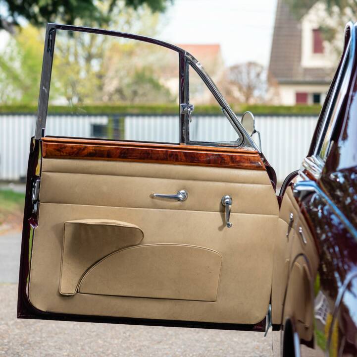 Image 39/49 of Jaguar Mk II 3.4 (1967)