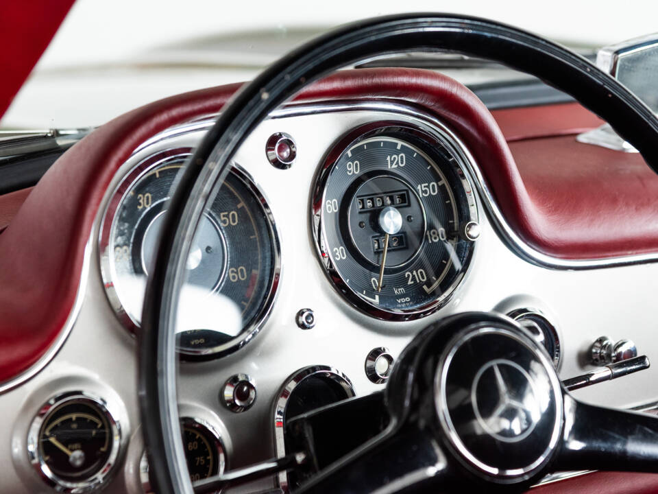 Image 36/48 de Mercedes-Benz 300 SL &quot;Papillon&quot; (1956)