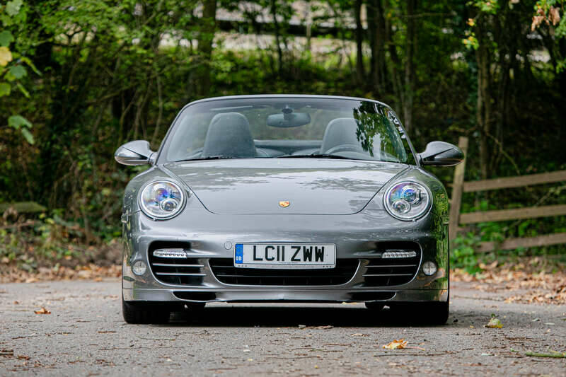 Image 10/50 of Porsche 911 Turbo S (2011)