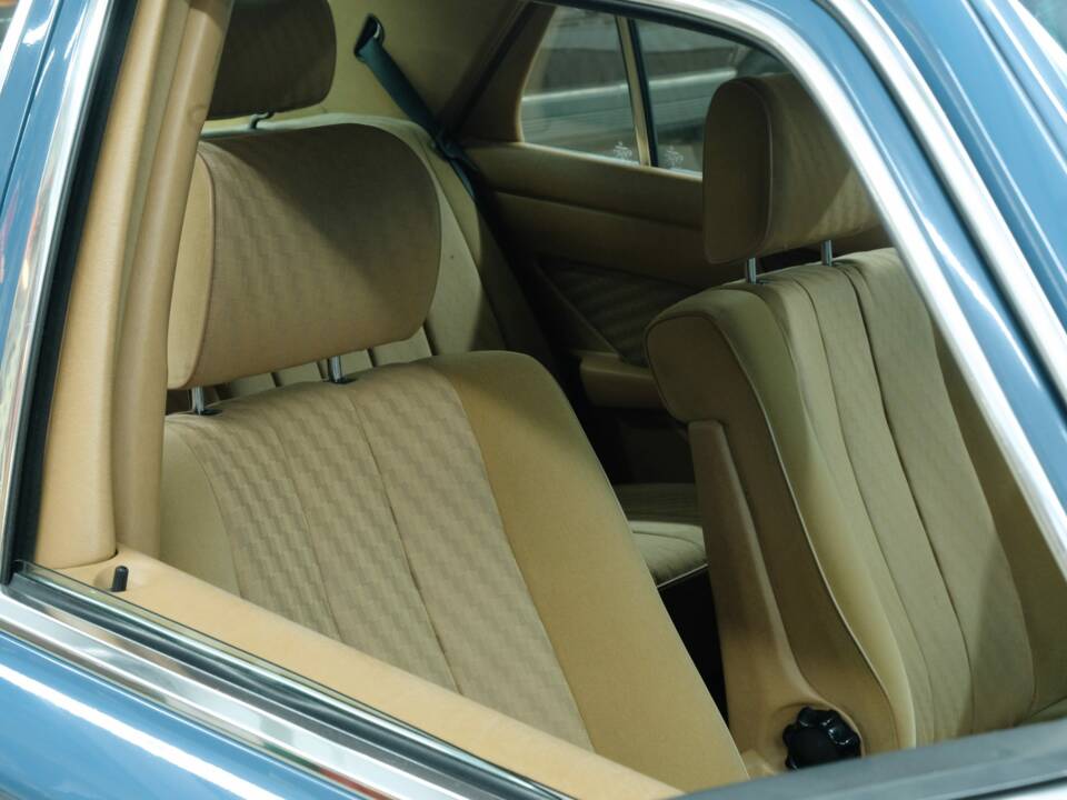 Bild 21/50 von Mercedes-Benz 280 SE (1983)