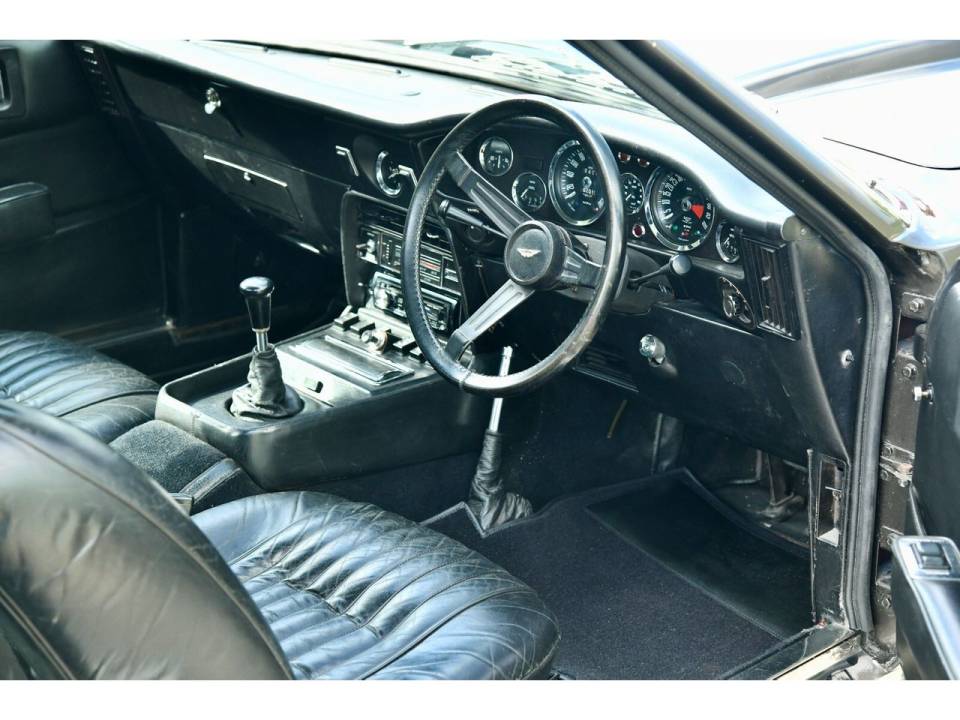 Imagen 25/31 de Aston Martin V8 (1979)