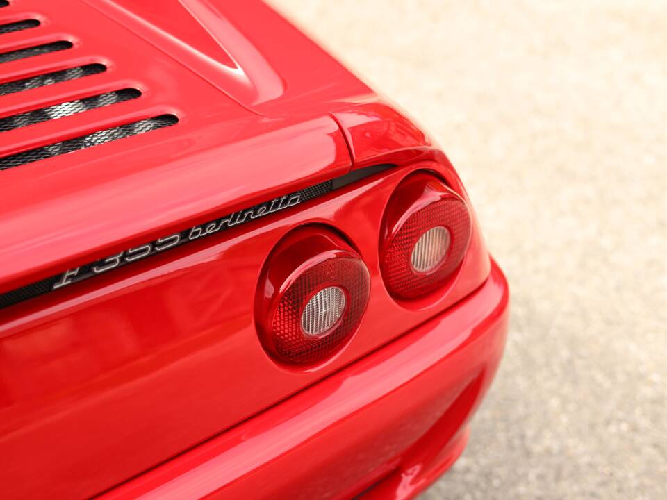 Image 47/93 of Ferrari F 355 Berlinetta (1997)