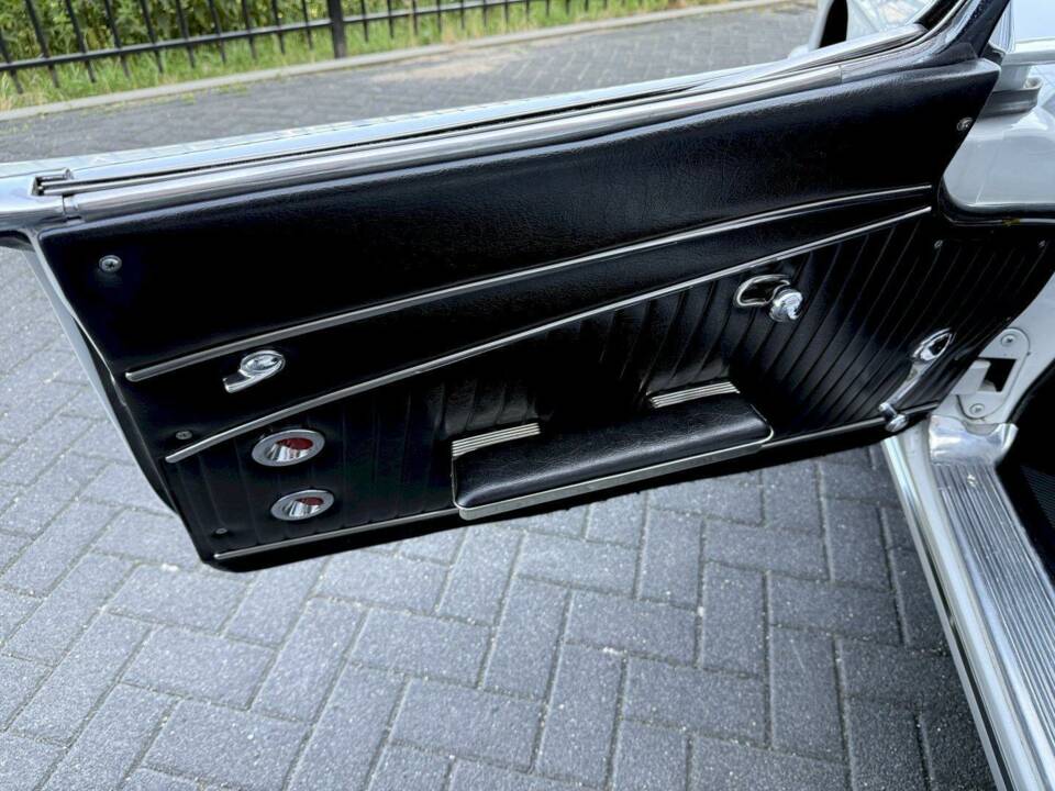 Immagine 17/35 di Chevrolet Corvette (1962)