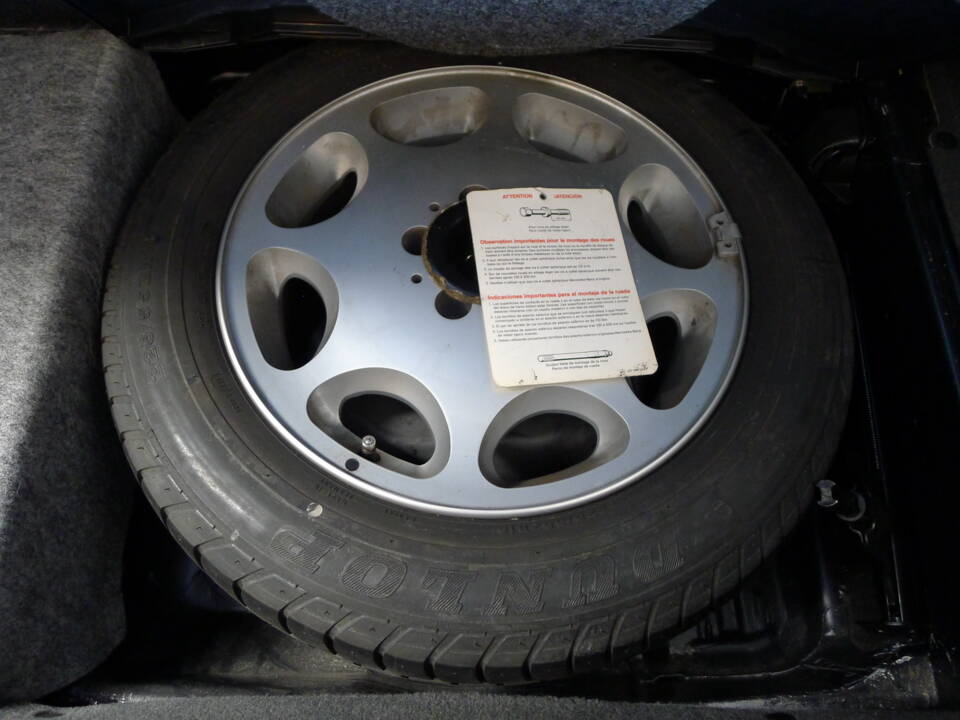 Image 15/47 of Mercedes-Benz 500 SL (1992)