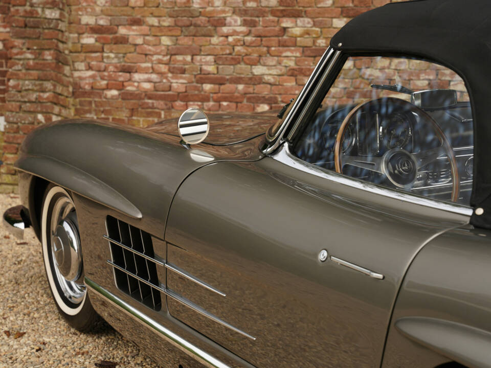 Immagine 11/50 di Mercedes-Benz 300 SL Roadster (1962)