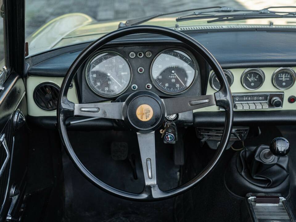 Imagen 46/50 de Alfa Romeo 1750 Spider Veloce (1969)