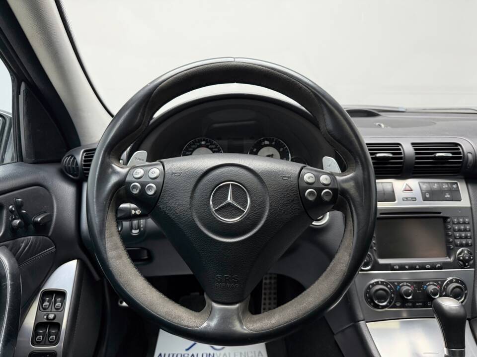 Image 10/27 of Mercedes-Benz C 55 AMG (2005)