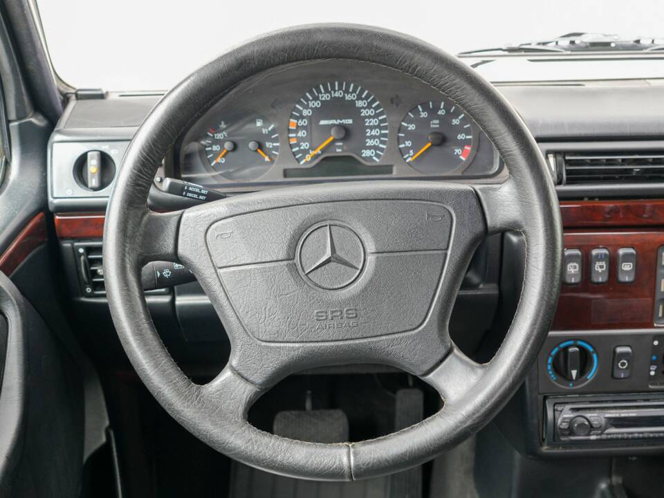 Afbeelding 13/38 van Mercedes-Benz G 36 AMG (LWB) (1997)