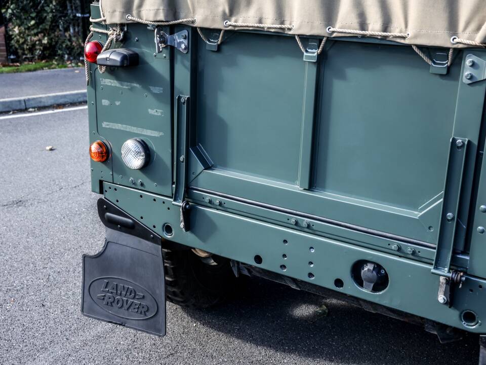 Image 21/21 de Land Rover Defender 90 Td5 (1999)