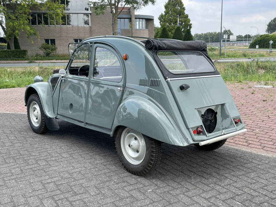 Imagen 4/9 de Citroën 2 CV Sahara 4x4 (1963)