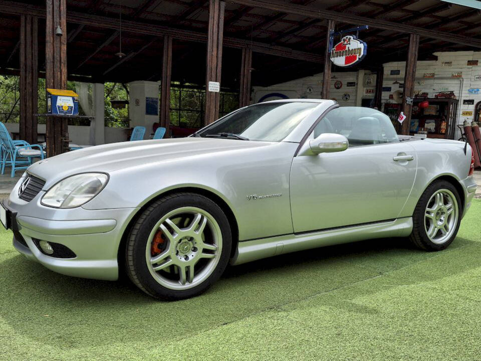 Afbeelding 5/63 van Mercedes-Benz SLK 32 AMG (2001)