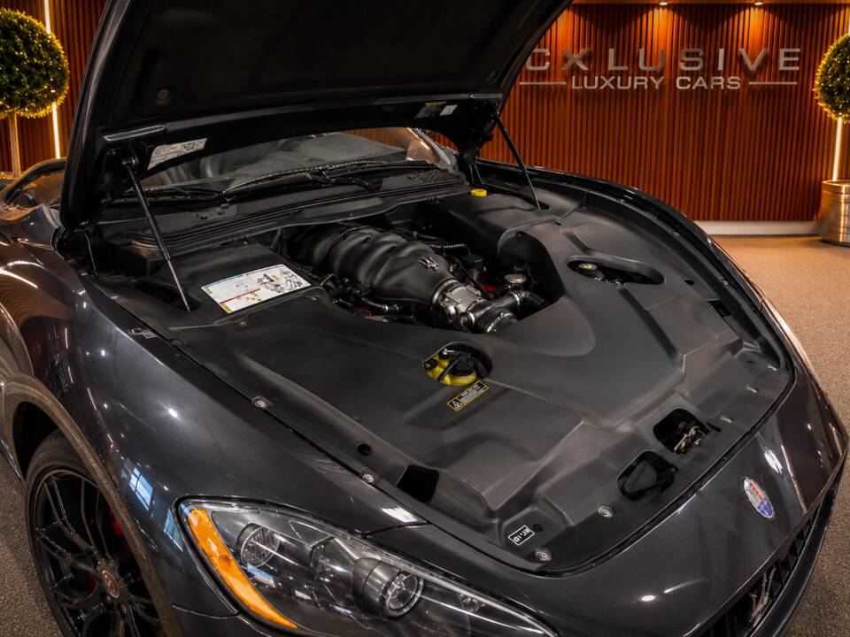 Bild 51/59 von Maserati GranCabrio 4.7 (2010)