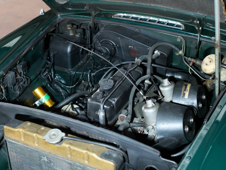 Bild 5/38 von MG MGB GT (1975)